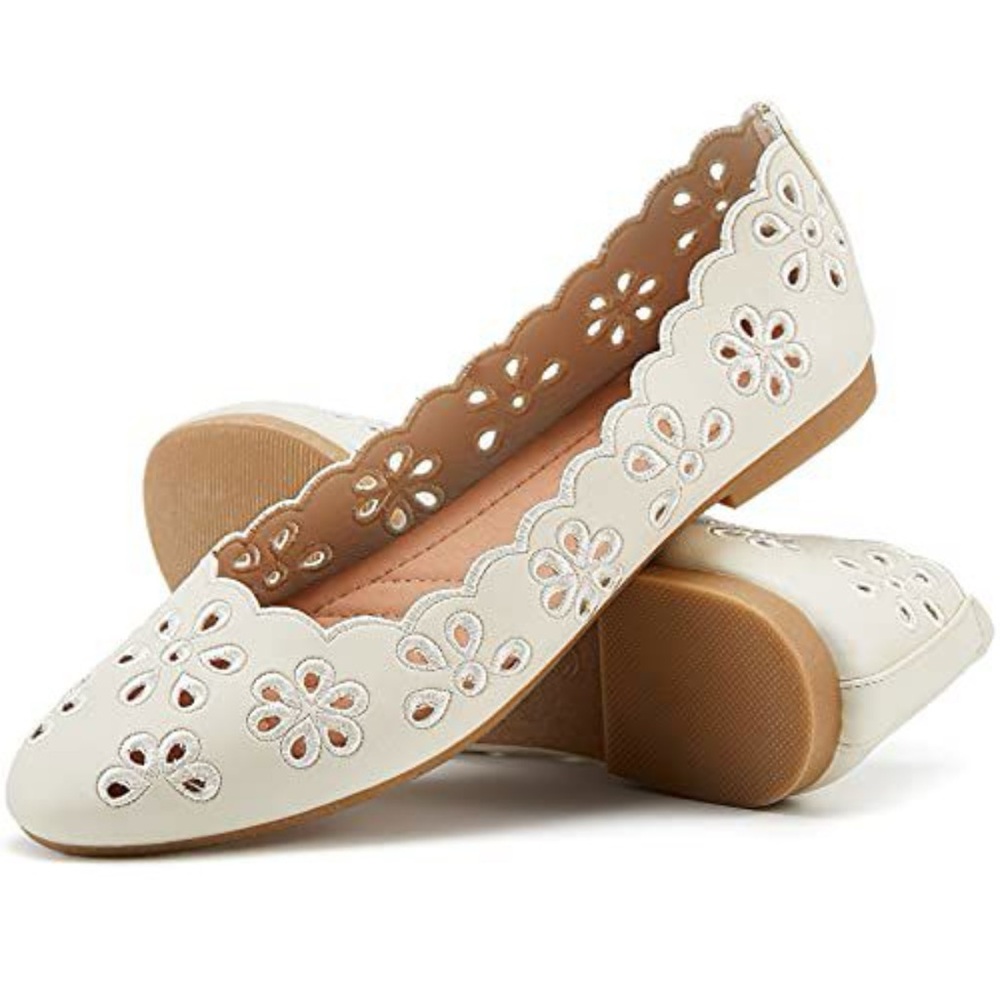 Women's Ballet Flats - Cute Cut Outs - Shimmery Cream